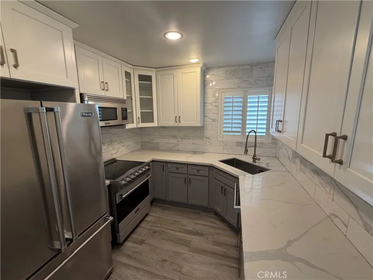 960 Larrabee photo 5