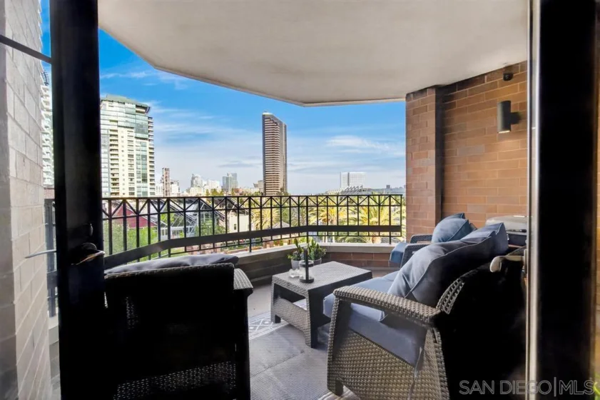 500 W Harbor #619 photo 4