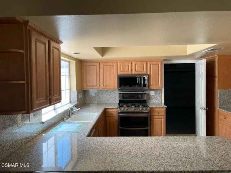 18410 Keswick Street #5 photo 3