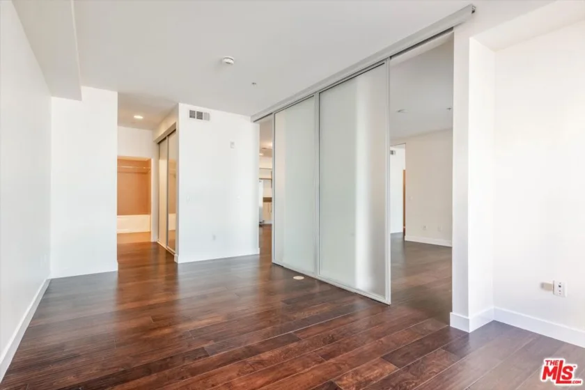 1234 Wilshire Boulevard #405 photo 10