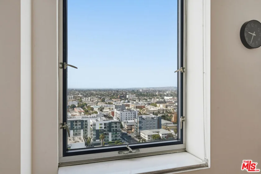 3810 Wilshire Boulevard #1609 photo 24