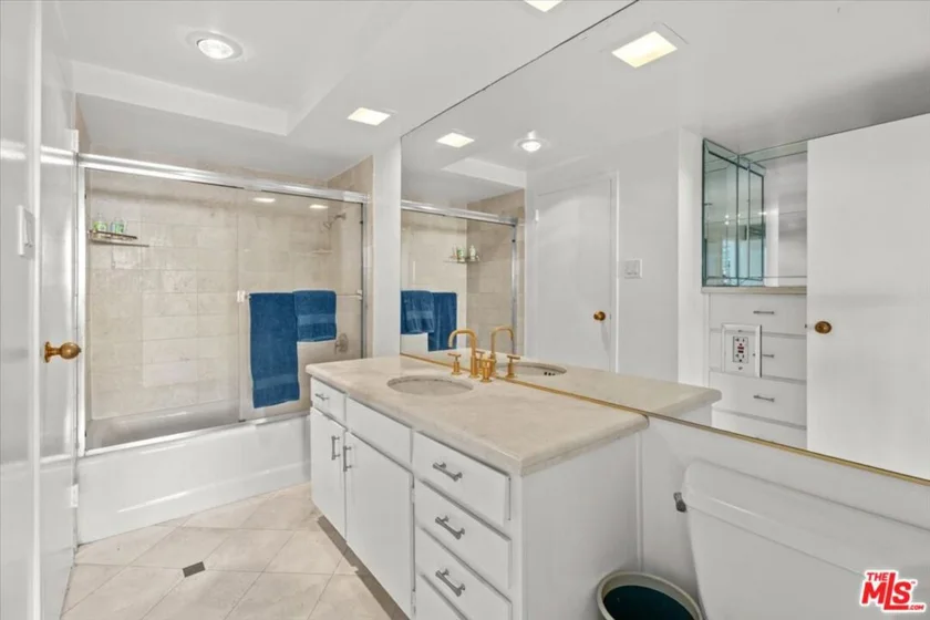 4316 Marina City Drive #1023 photo 16