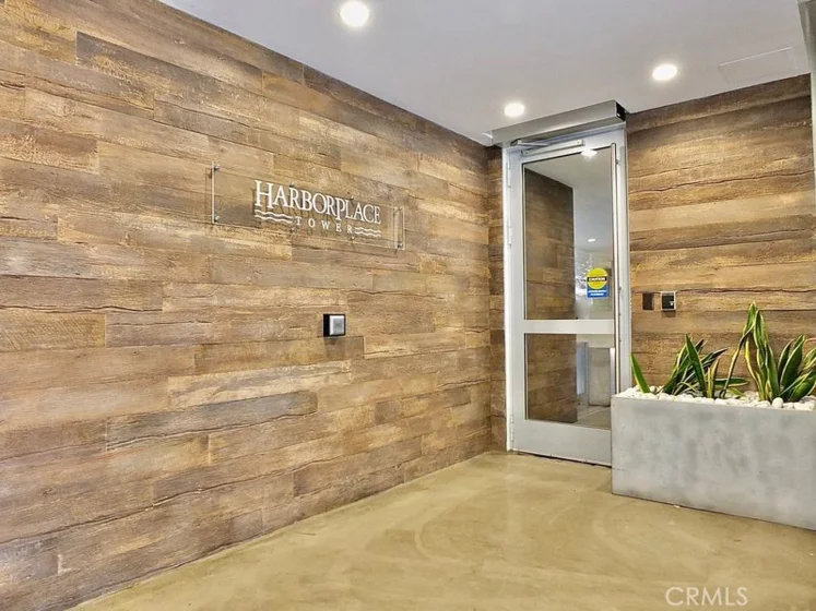 525 E Seaside Way 1007 photo 29