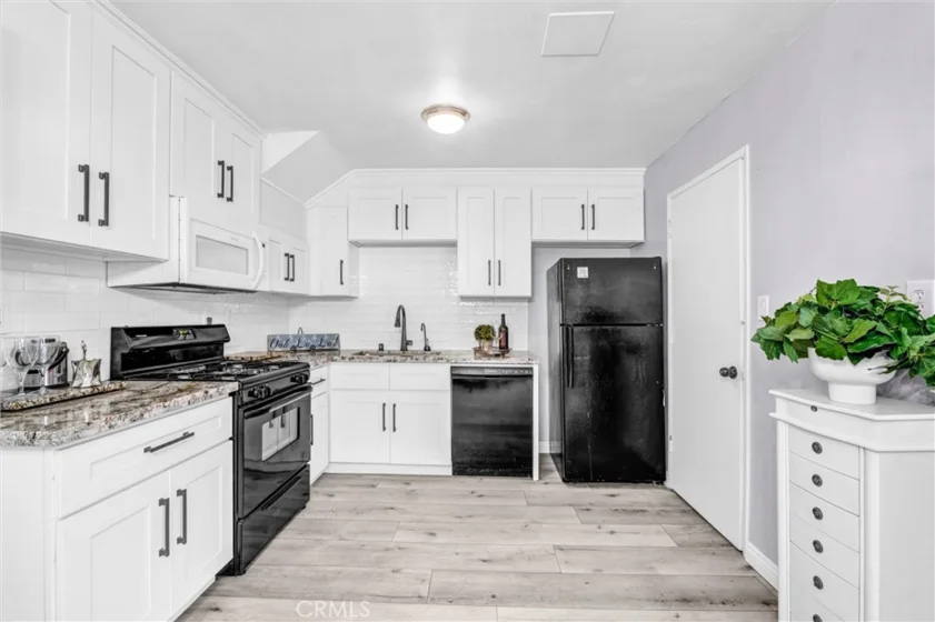 17061 Roscoe Boulevard #2 photo 7