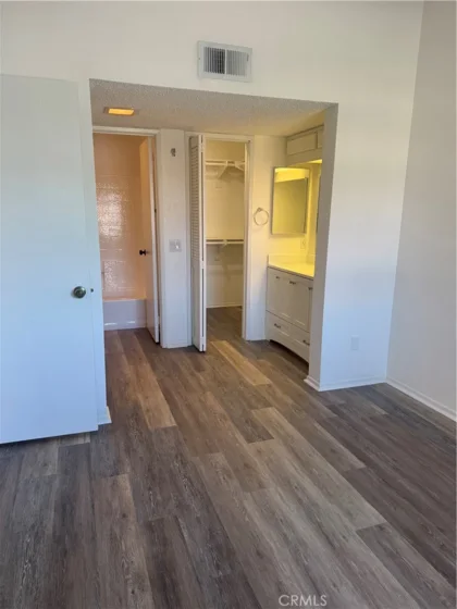 26152 Sanz #248E photo 21