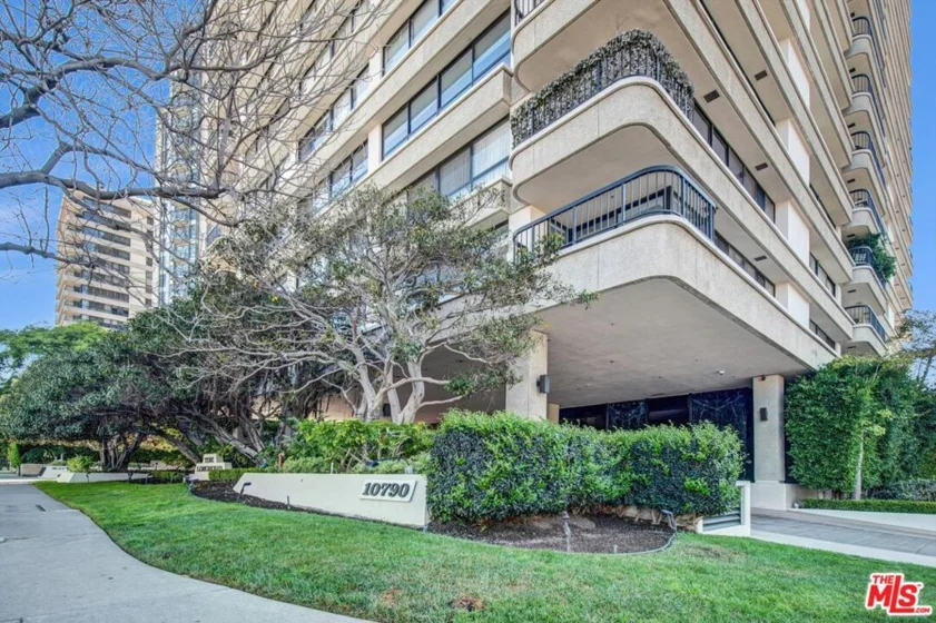 10790 Wilshire Boulevard #404 photo 2