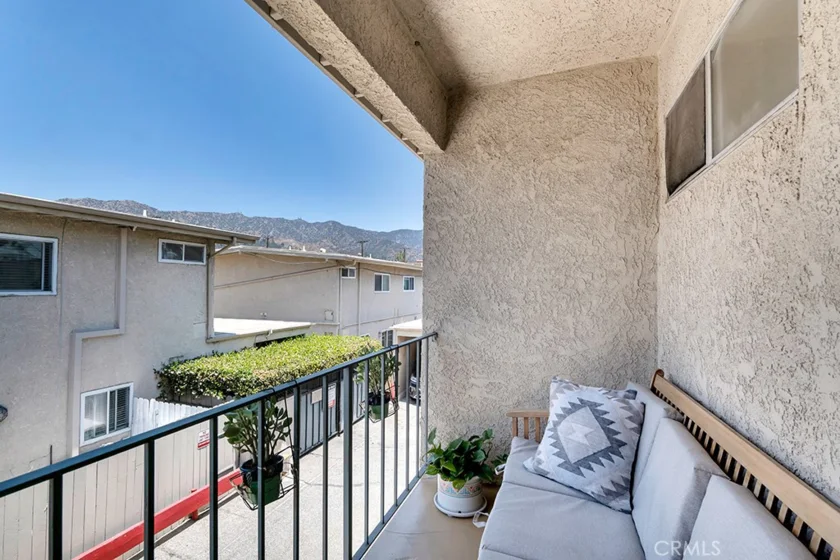 1620 N San Fernando #52 photo 9