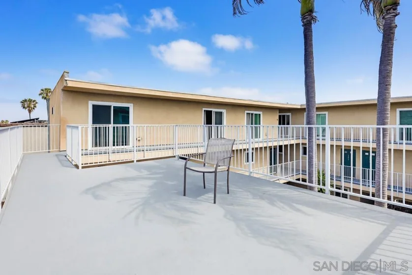 4477 Mentone Street Unit 105 photo 27