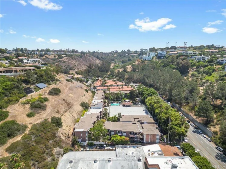 2600 Torrey Pines Road #B38 photo 27