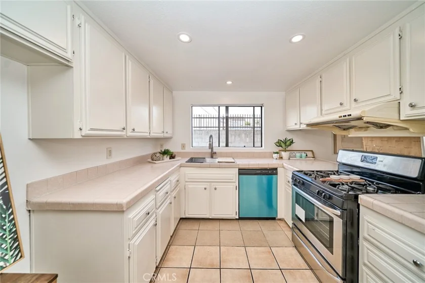 1417 S Marguerita Avenue #10 photo 9