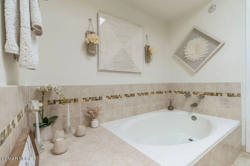 18102 Burbank Boulevard #29 photo 27