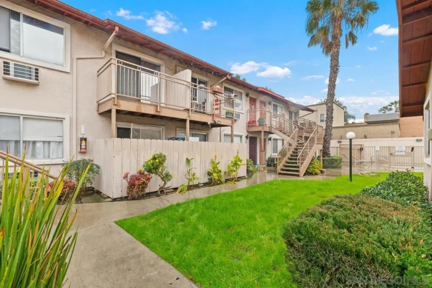 1025 Estes Street #12 photo 1