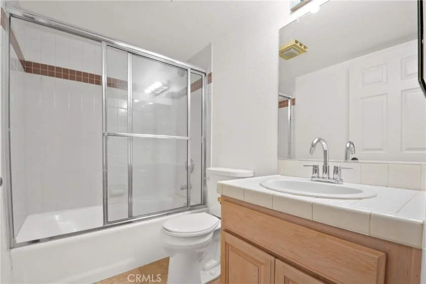 1158 W 11th Street #J photo 13