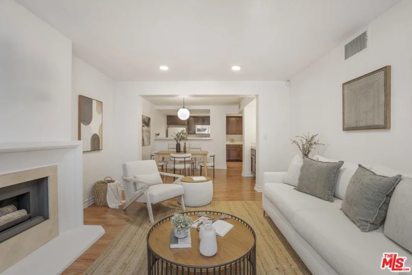 15231 Magnolia Boulevard #114 photo 2