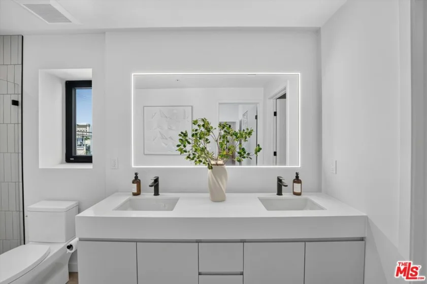 904 S New Hampshire Avenue #407 photo 9