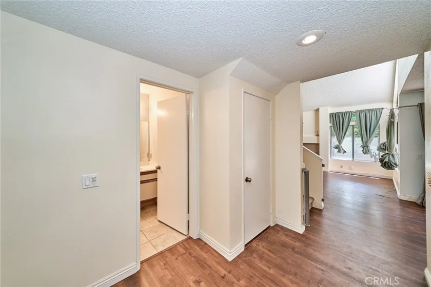 380 Deerfield photo 7