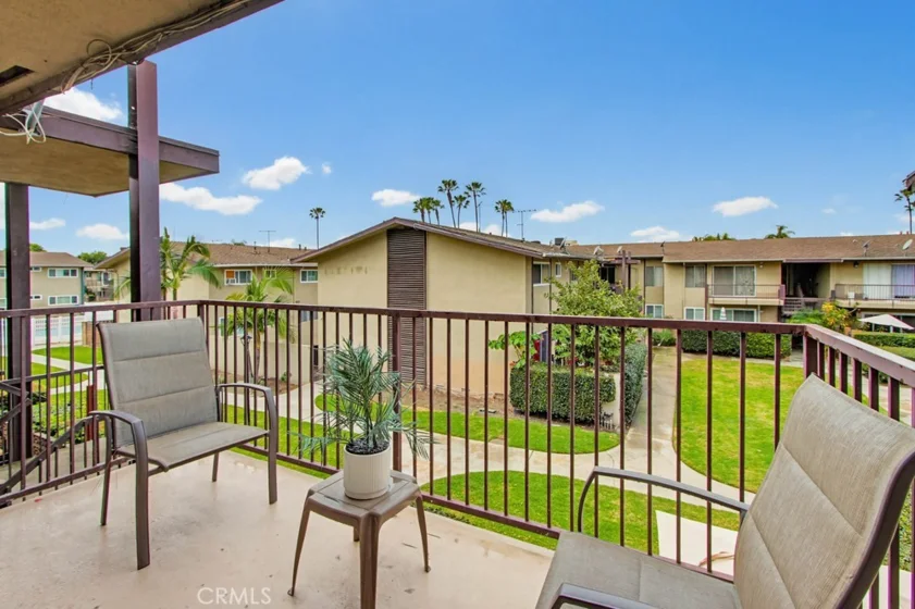 1860 W Glenoaks #L photo 14