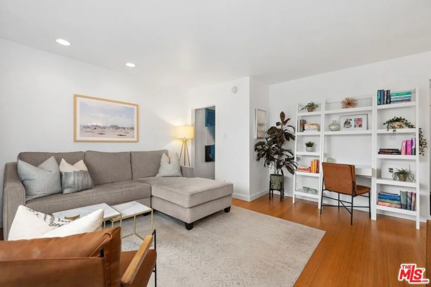 2431 3rd Street #9 photo 1