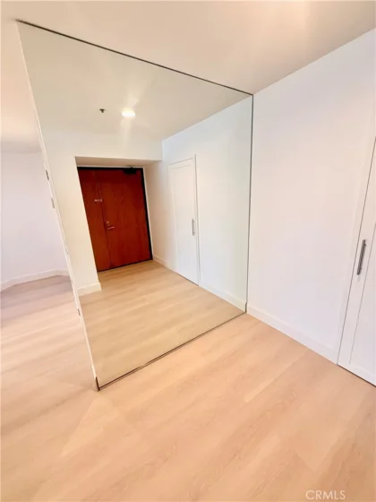 1310 E Ocean #407 photo 3