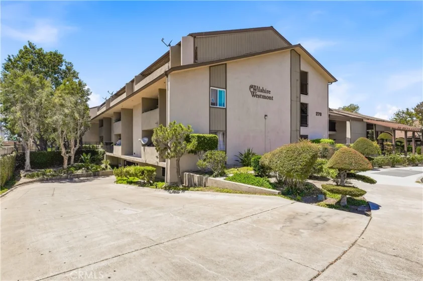 278 N Wilshire #B31 photo 21
