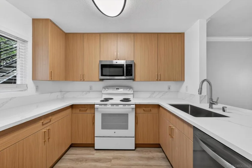 7545 Charmant Drive #1301 photo 2