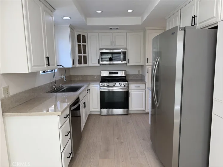 15221 Magnolia #E photo 15