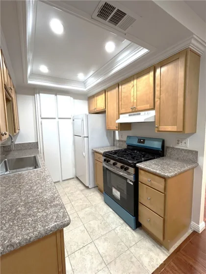 1326 Wheaton photo 6