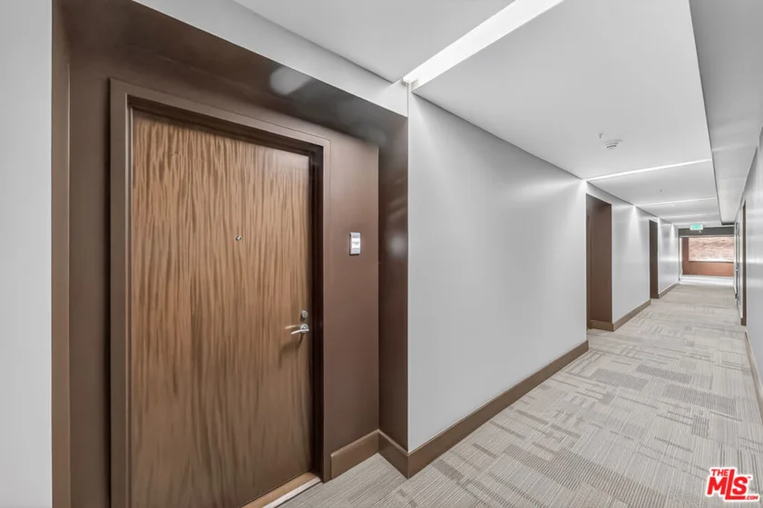 1155 S Grand Avenue #1707 photo 2