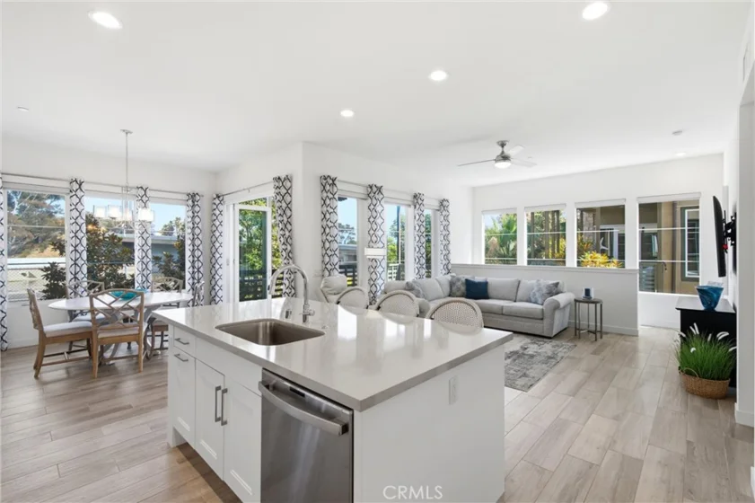1313 Doheny photo 11