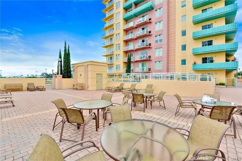 488 E Ocean Boulevard #105 photo 19