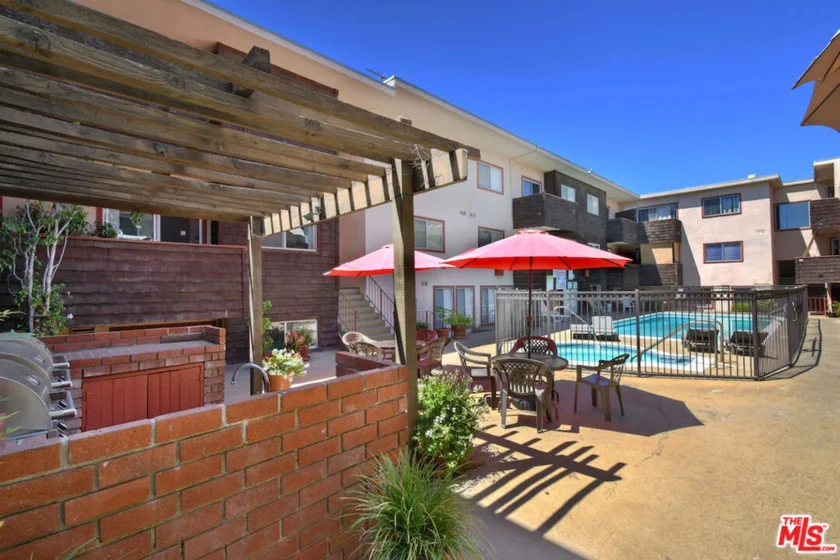 5403 Newcastle Avenue #19 photo 39