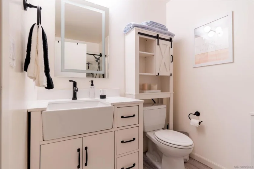 889 Date Street #205 photo 32