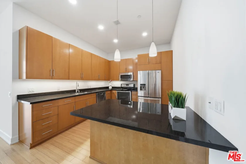 3223 W 6th Street #605 photo 3