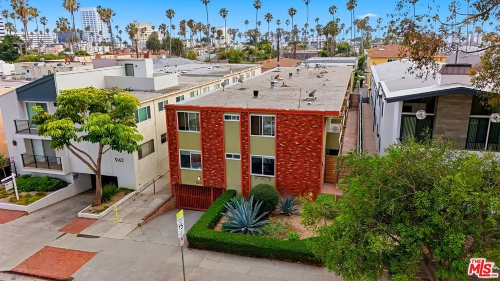 940 7th Street #8 photo 16