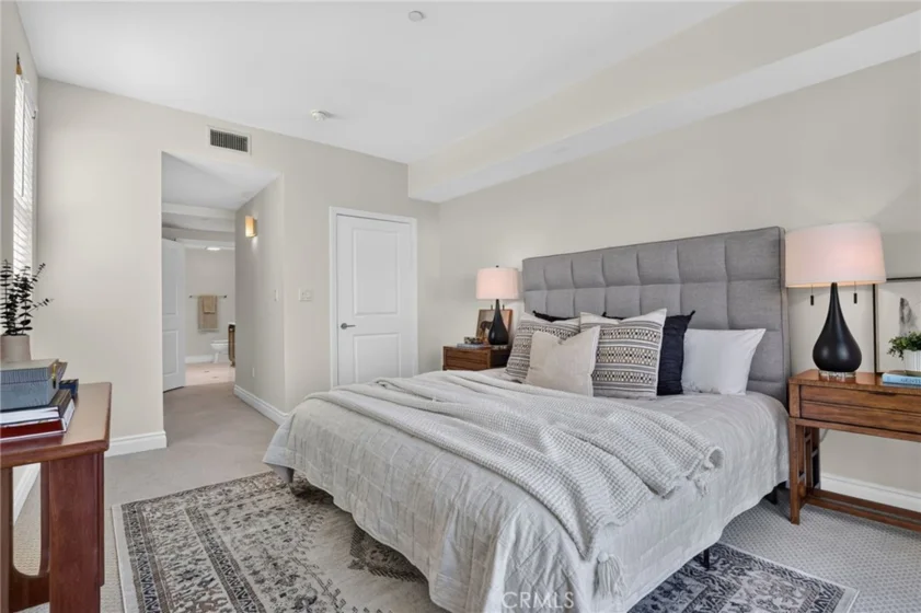 4424 Whitsett Avenue #303 photo 21