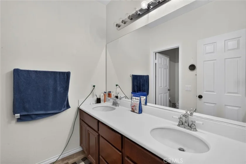 28506 Oakhurst Way photo 32