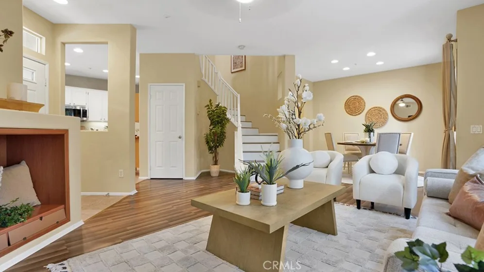 933 Somerville photo 5