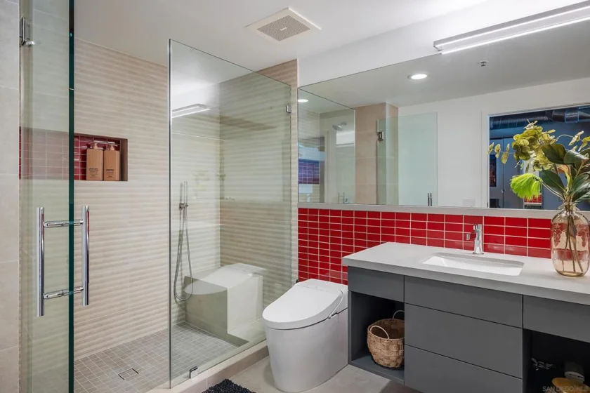 530 S Hewitt Street #131 photo 39