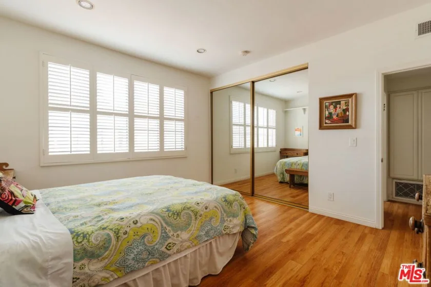 10336 Almayo Avenue #302 photo 23