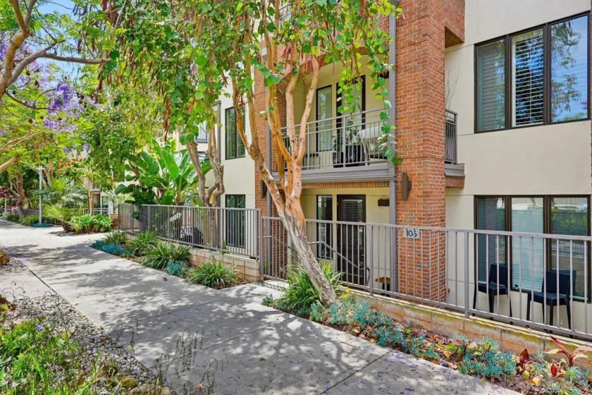 5440 La Jolla #E106 photo 1