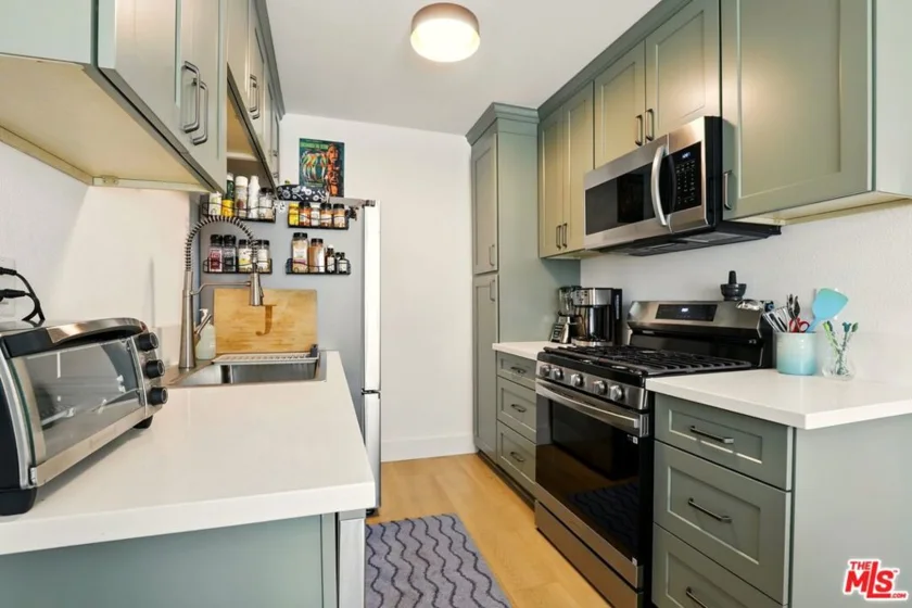 11813 Runnymede Street #36 photo 5