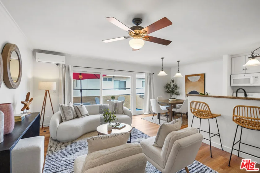 1020 Granville Avenue #305 photo 1