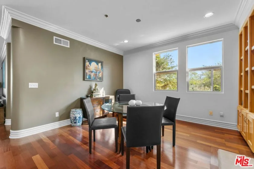 850 N Croft Avenue #302 photo 8