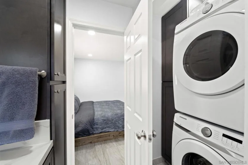 196 W Park Avenue #1 photo 3