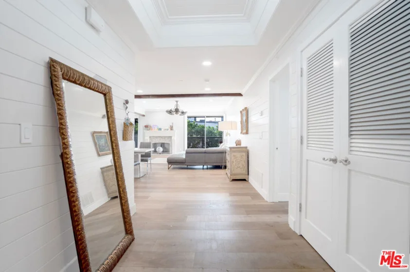 125 N Gale Drive #205 photo 3