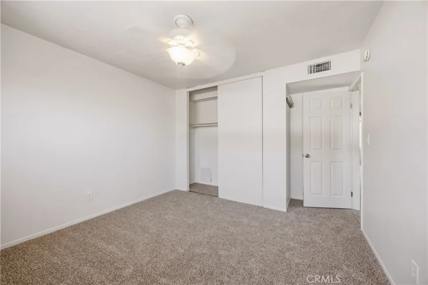 17943 Magnolia Boulevard #16 photo 31