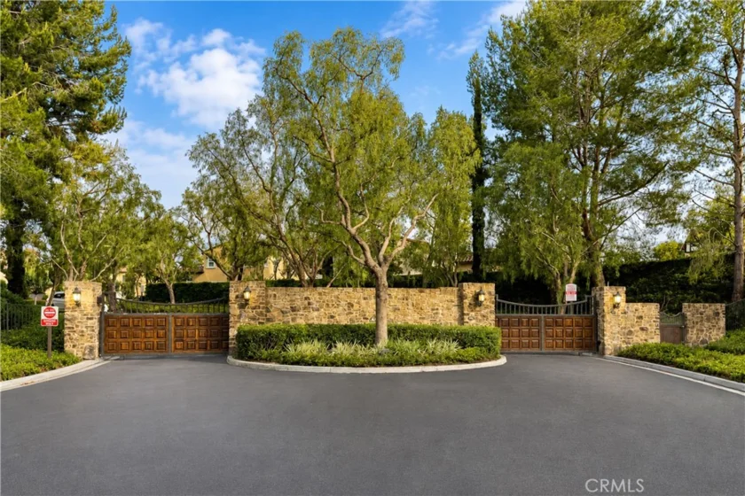 77 Canyoncrest photo 42