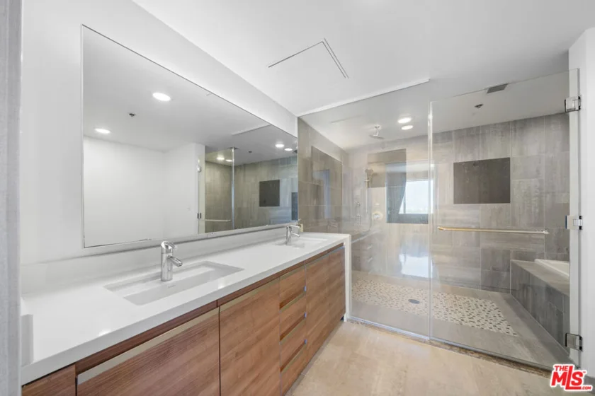 3785 Wilshire Boulevard #1709 photo 13