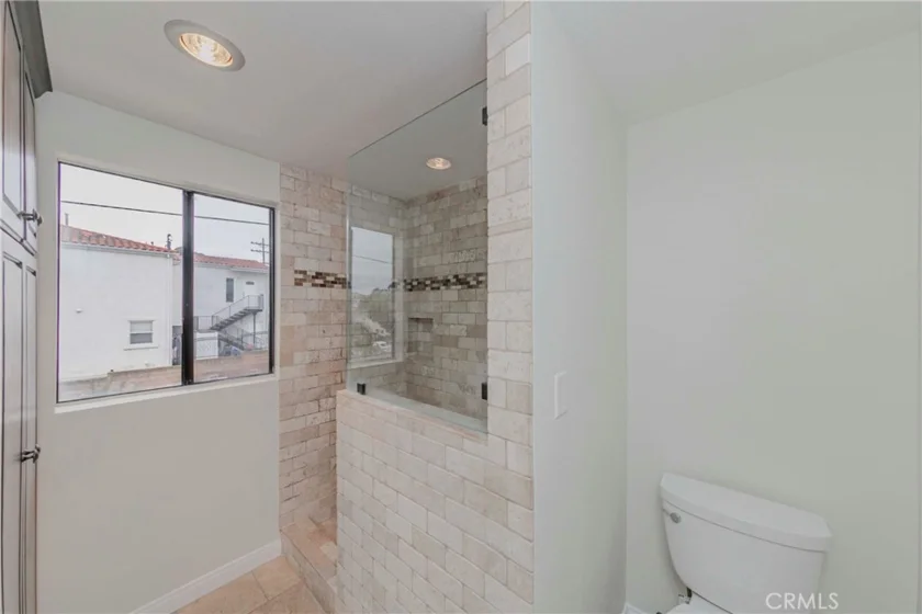 912 W 18th Street #2A photo 11