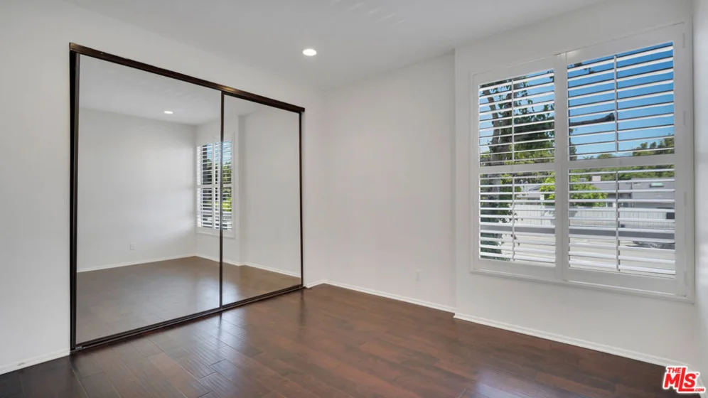 13920 Moorpark Street #106 photo 28